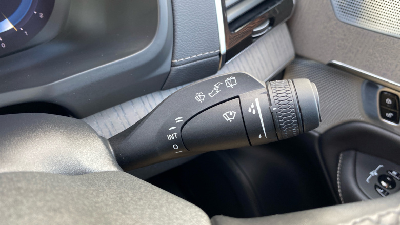 Volvo XC90 2.0 B5P [250] Ultra Dark 5dr AWD Geartronic Petrol Estate